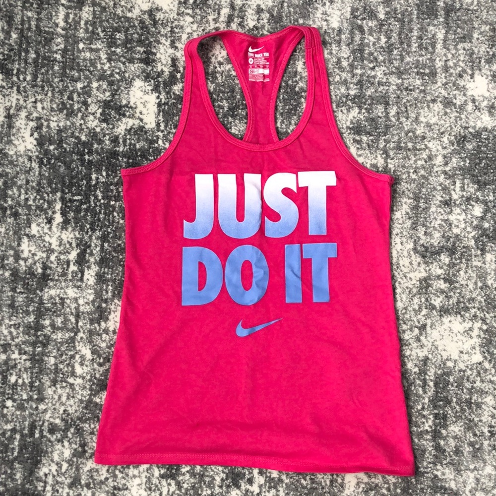Nike sports shirt 💓
